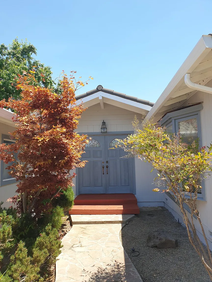 808 Rose Blossom Dr photo 1