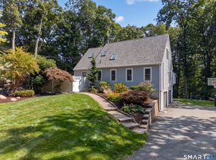 6 Nutmeg Circle, Old Saybrook, CT 06475