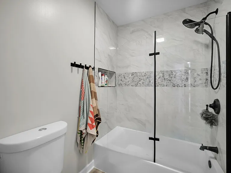 2518 Adamsway Dr — Photo 31