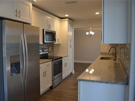 2nd image of 3289 Spanish Moss Ln