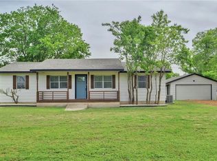 2103 S Main St, Weir, TX 78674