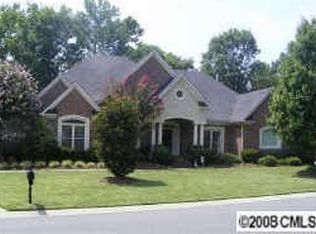 8618 Edgewood Grv, Charlotte, NC 28226