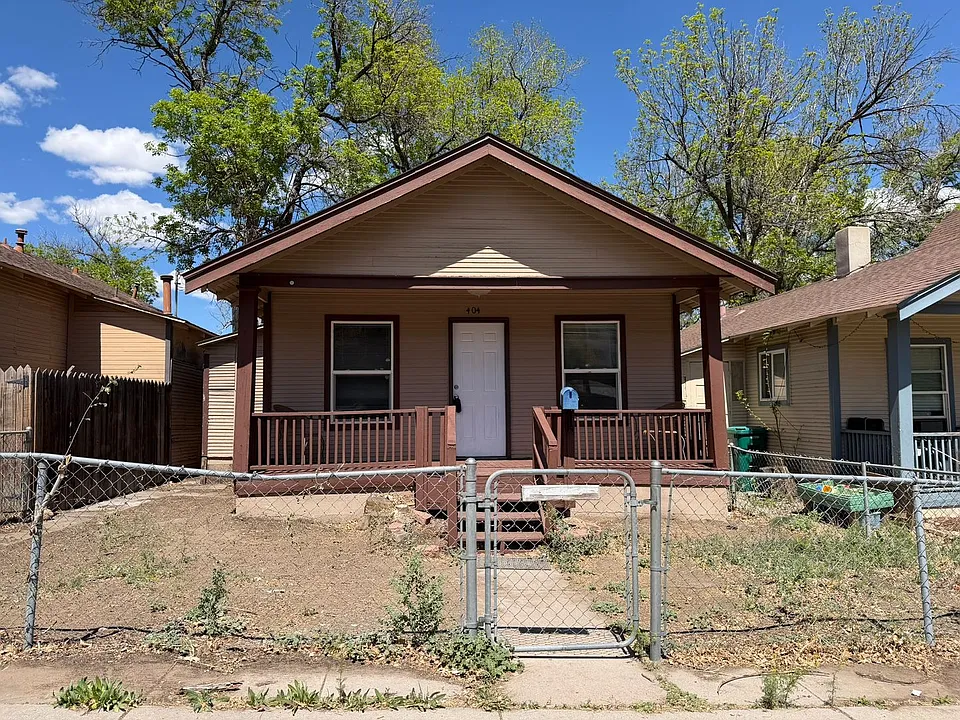 404 E Kiowa St