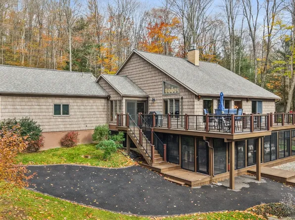 629 N Longford Lake Rd, Brackney, PA 18812