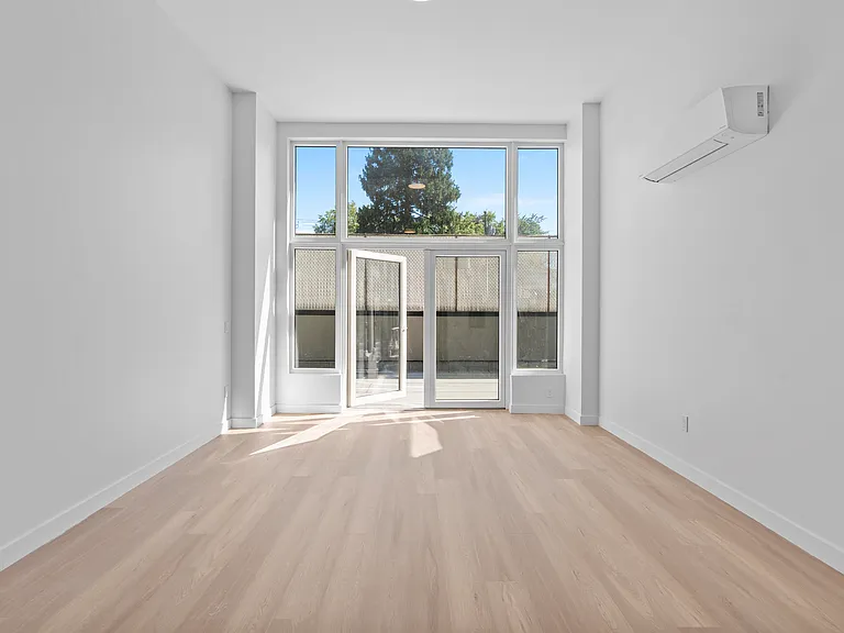 1 Lyon Place — Photo 34
