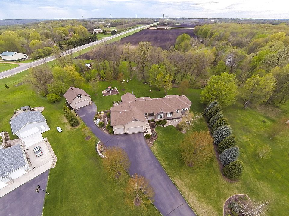 1st image of 26296 Busch Dr