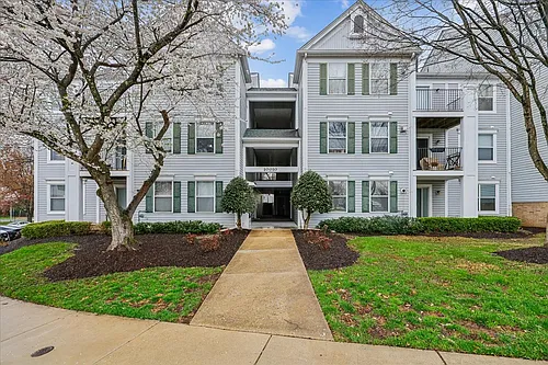 10010 Vanderbilt Cir #39 Photo 1