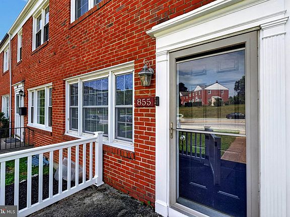 3rd image of 855 Bosley Ave