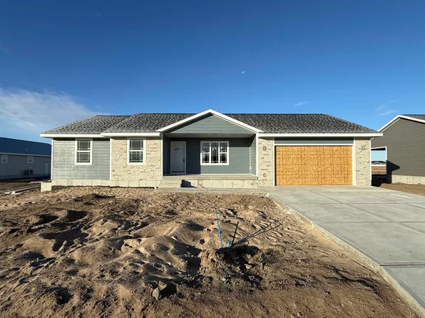 103 Revere Cir, Lexington, NE 68850