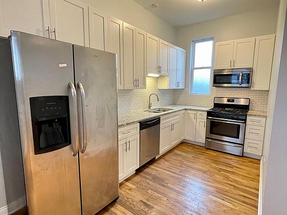 3rd image of 1857 N Mozart St APT 1R