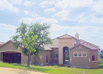 1st image of 418 Cielo Cir