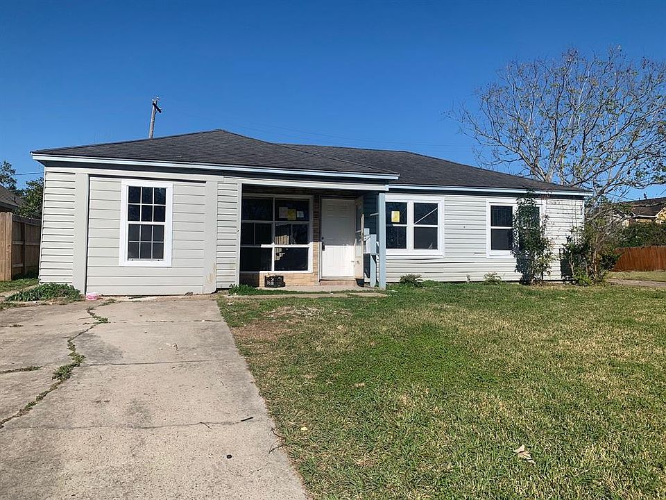 2nd image of 3827 Botany Ln