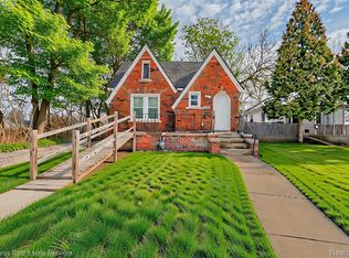 17892 Bradford St, Detroit, MI 48205