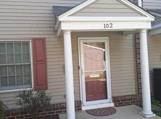 102 Royal Court Ln, Camden, NJ 08103