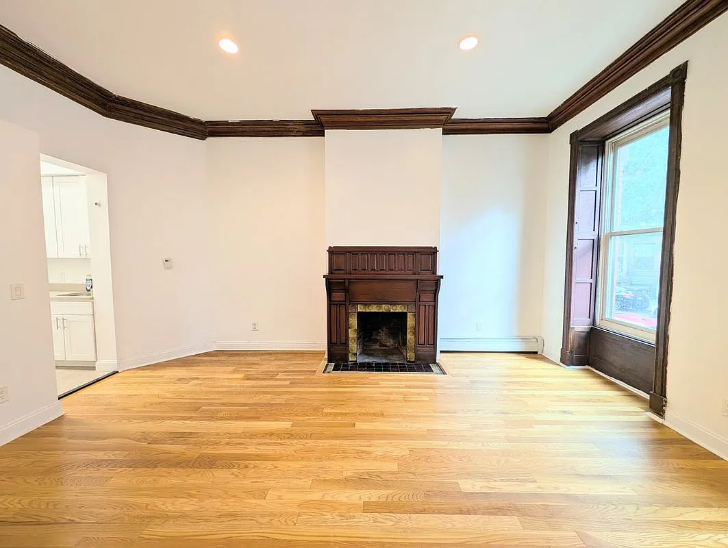 1 bed, 1.0 bath, 340 sqft, $1,350 — Photo 4