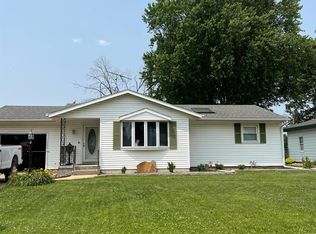 1300 Lynnwood Dr, Burlington, IA 52601