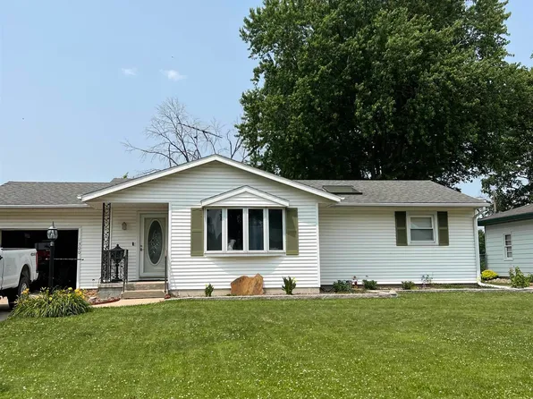 1300 Lynnwood Dr, Burlington, IA 52601
