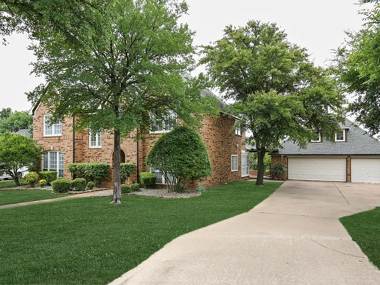 545 Oak Hill Dr — Photo 37