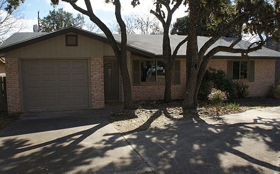2nd image of 1005 Temple Dr