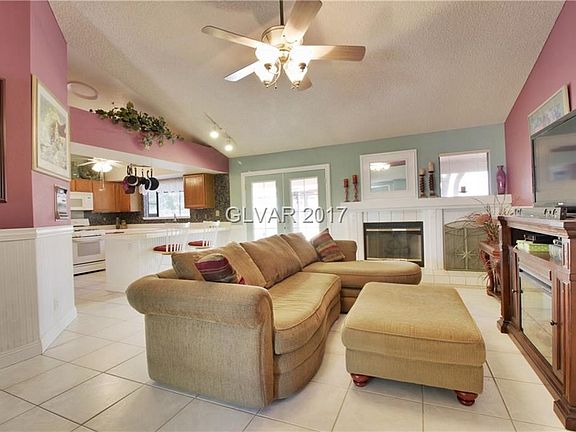 3rd image of 1666 Laurel Oak Dr