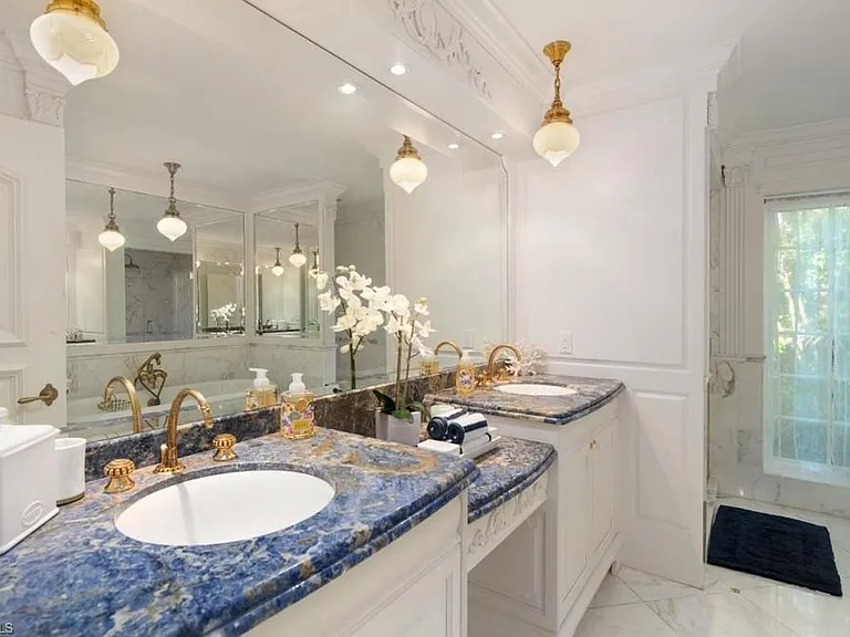 1060 Galleon Dr — Photo 19
