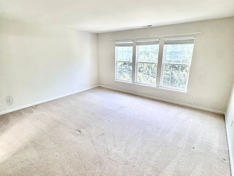 8704 Mayfair Ct — Photo 19