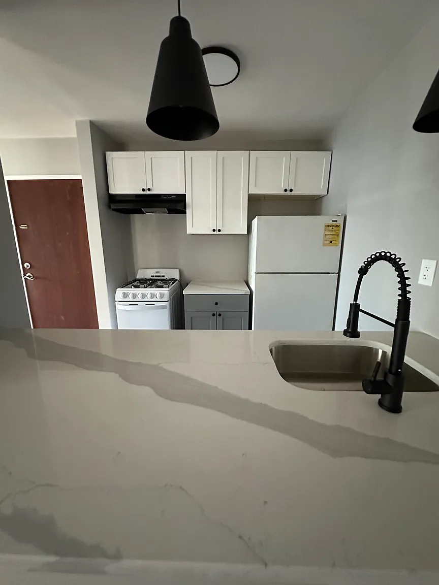 901 Stuyvesant Ave #A2 photo 1