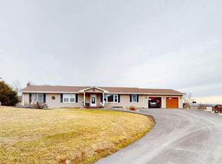 105 Kansas Dr, Maysville, WV 26833