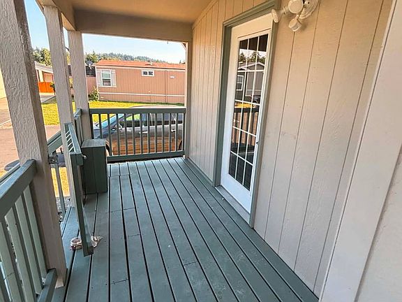 4th image of 13900 SE Highway 212 Unit 175