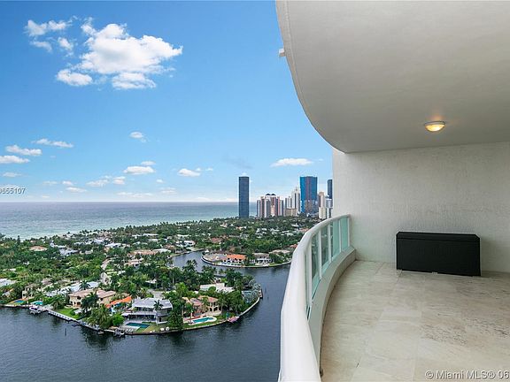 2nd image of 20201 E Country Club Dr APT 2608