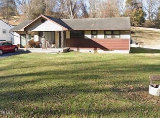 369 Woodcrest Dr, Kingsport, TN 37663