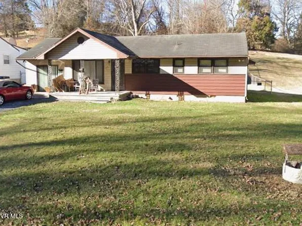 369 Woodcrest Dr, Kingsport, TN 37663