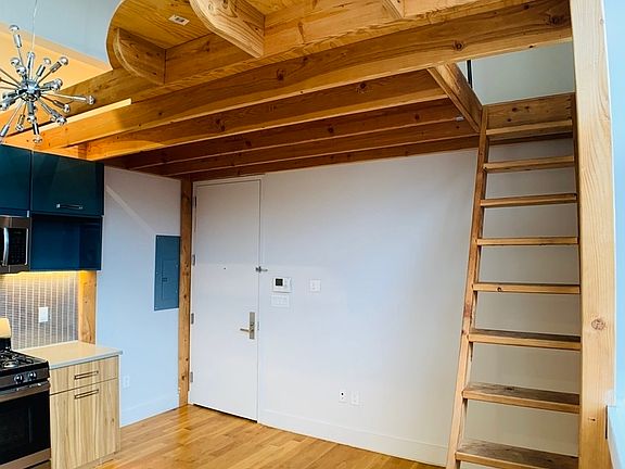 4th image of 374 Kosciuszko St #416
