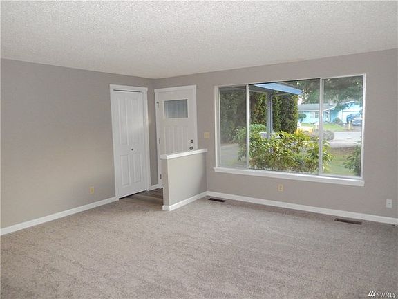 3rd image of 4083 SE Lodgepole Ct