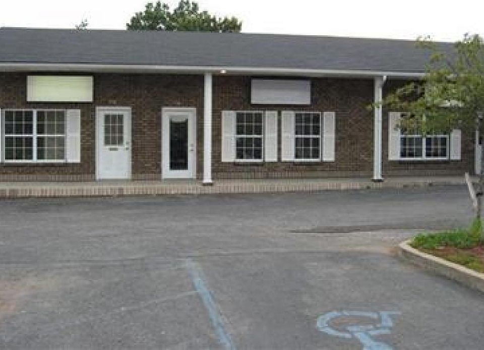 1st image of 302 Southview Dr