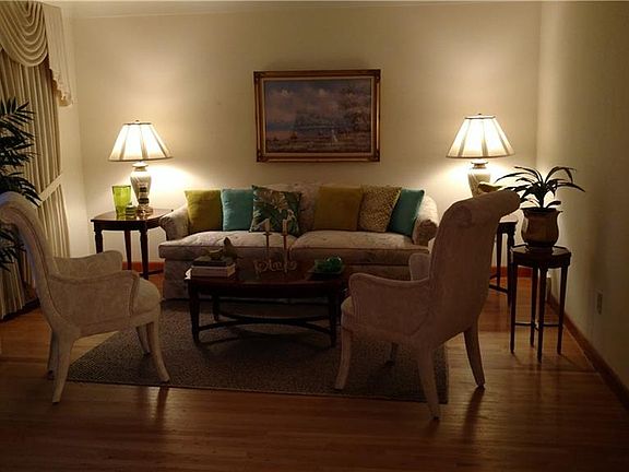 5th image of 11 Pine Park