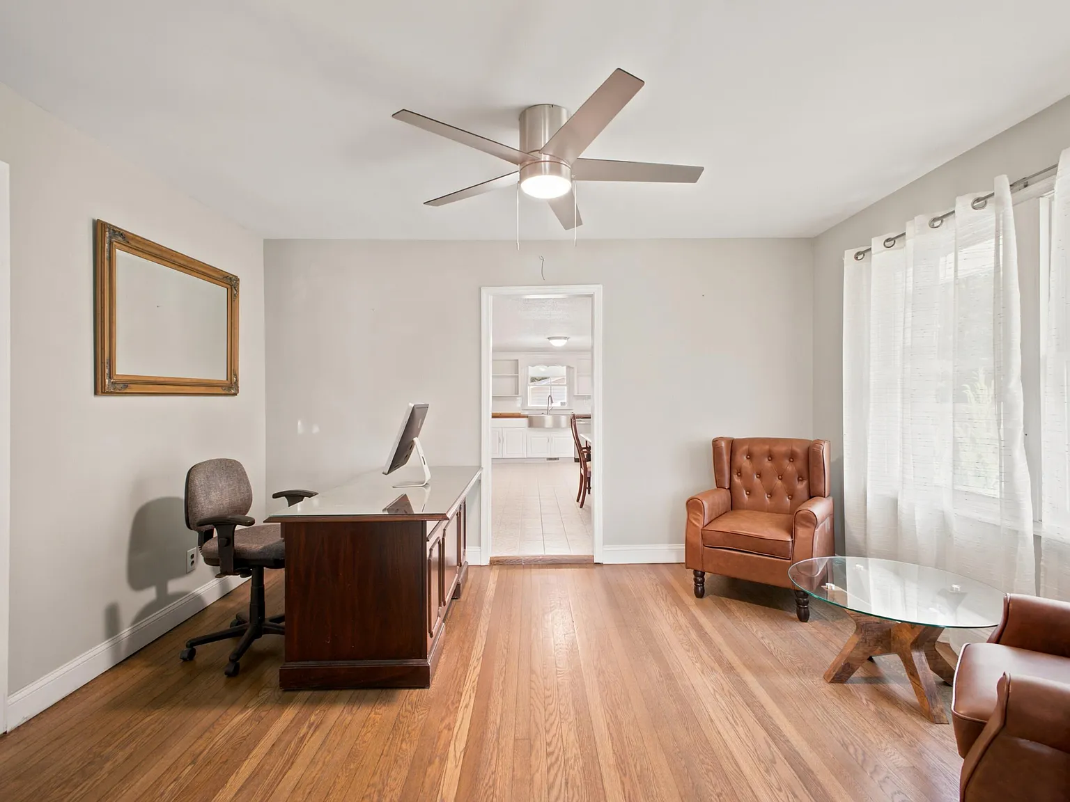 3 bed, 1926 sqft, $2,200 — Photo 2