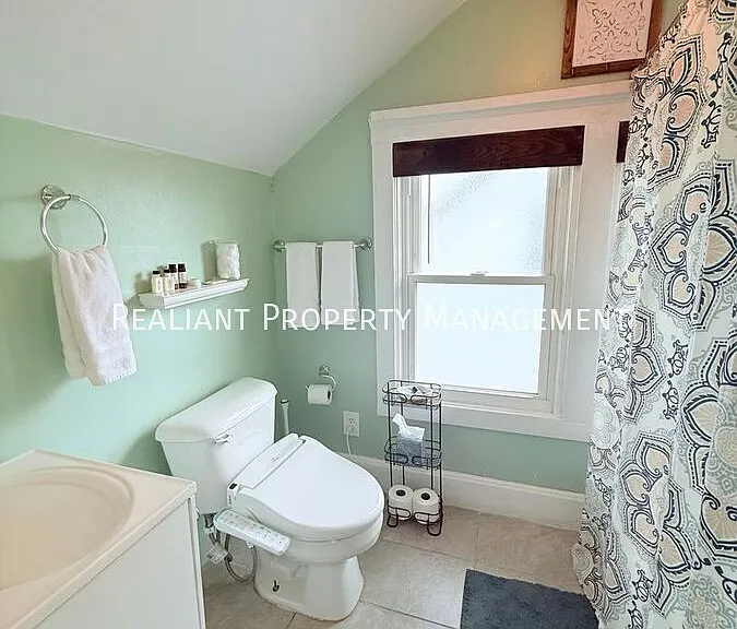1610 Clarewood Ave — Photo 26