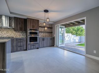 7440 E Wandering Rd, Tucson, AZ 85750