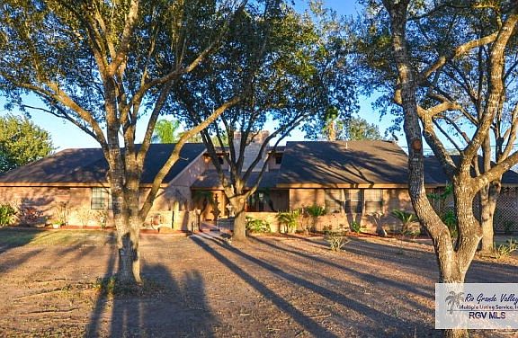 2nd image of 1813 S Palm Court Dr