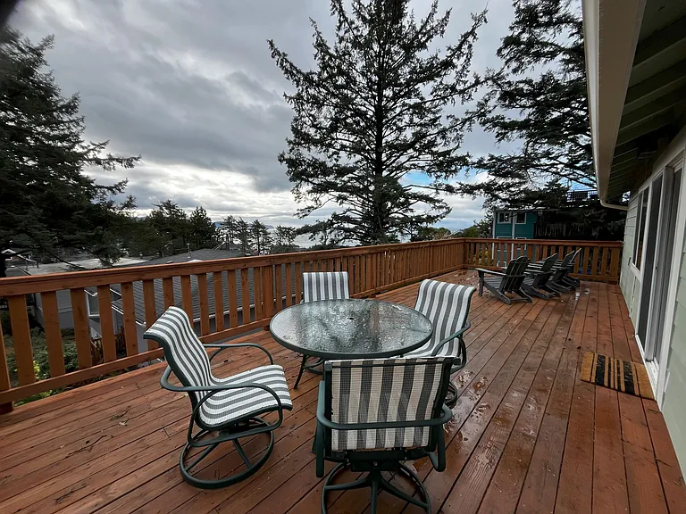 1560 Chinook Ave #1 — Photo 16