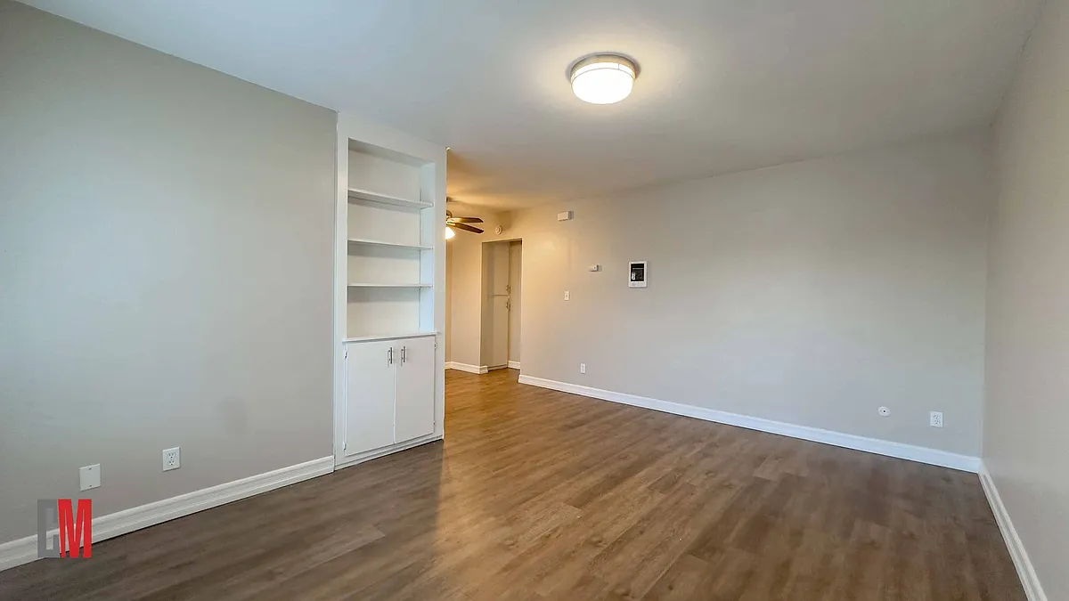 Building Photo - Twin Palms Apartments