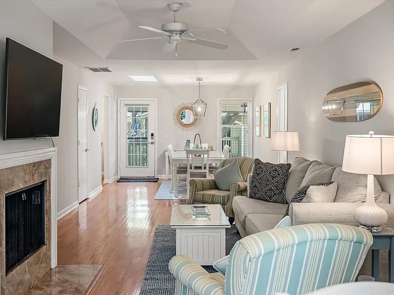 1136 Summerwind Ln — Photo 21