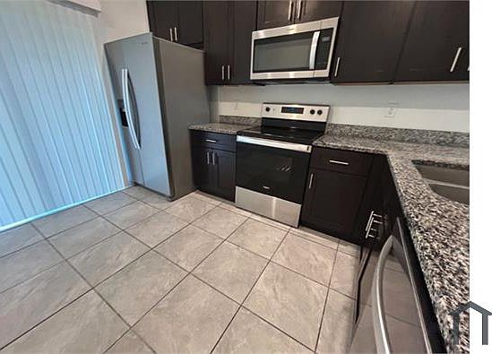 1st image of 16170 SW 33rd Avenue Rd #1