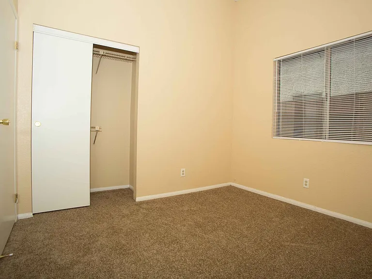 3926 Lincoln Rd — Photo 9