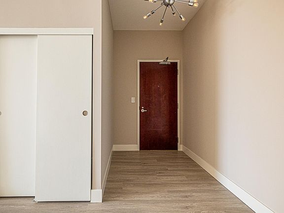 5th image of 300 3rd St APT 1511