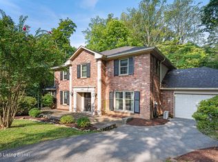 6300 Shadow Wood Ct, Prospect, KY 40059