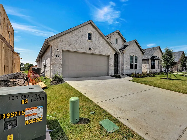 603 Parrino Pkwy — Photo 7