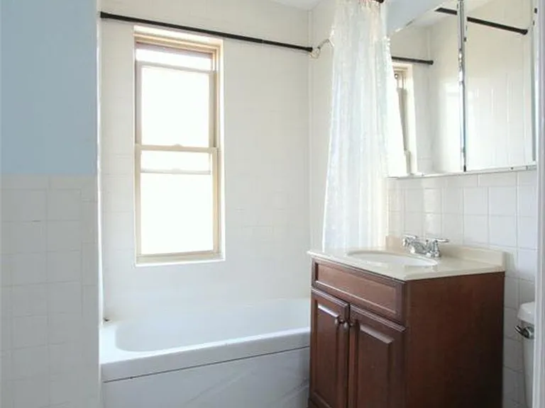 2 Sanger St — Photo 11