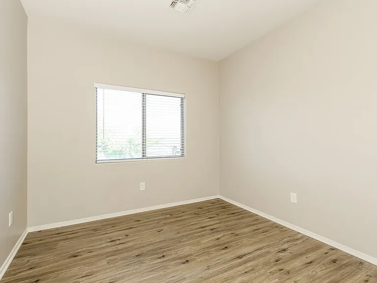 476 E Placita Rejilla — Photo 12